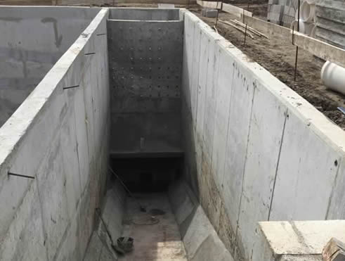 Tanque pulmón y sedimentador de lodos, Mayo 2016.