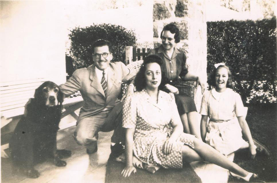 Izquierda a derecho: Francisco Alciaturi, Margarita Brunet, Isabel Hintermeister, Lena Mc Clew. Aguas Corrientes, noviembre de 1943. Gentileza familia Mc Clew