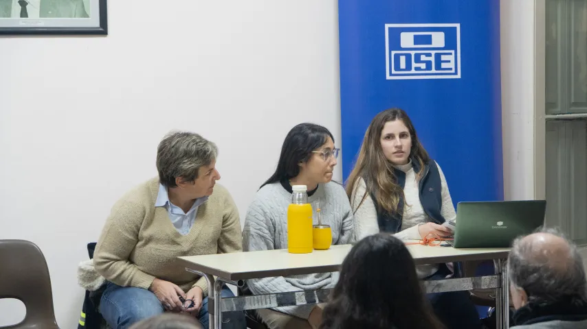 Charla informativa en Nueva Helvecia