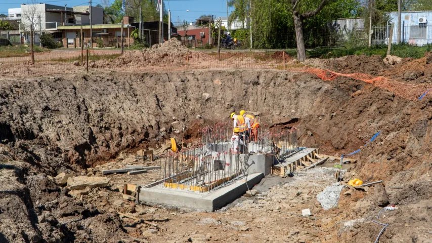 Obras de saneamiento en Salto