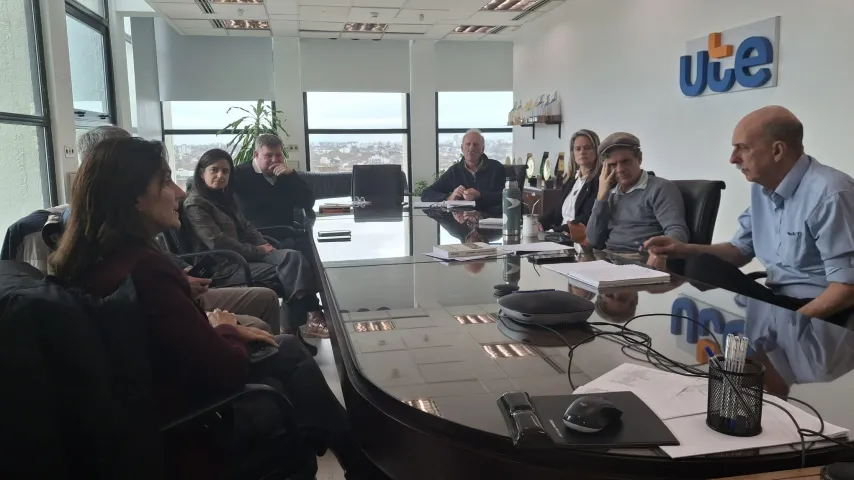 Reunión de trabajo entre OSE y UTE