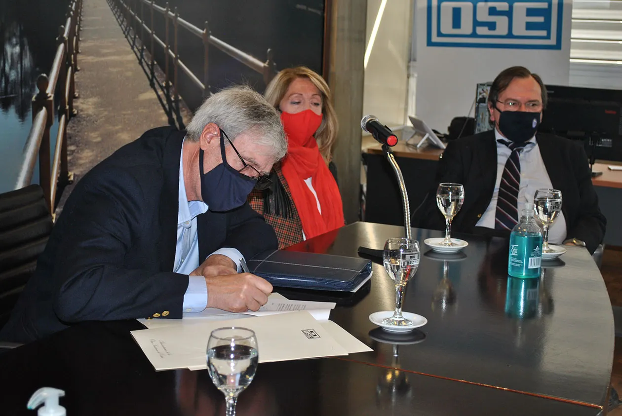 Convenio entre OSE e INACOOP