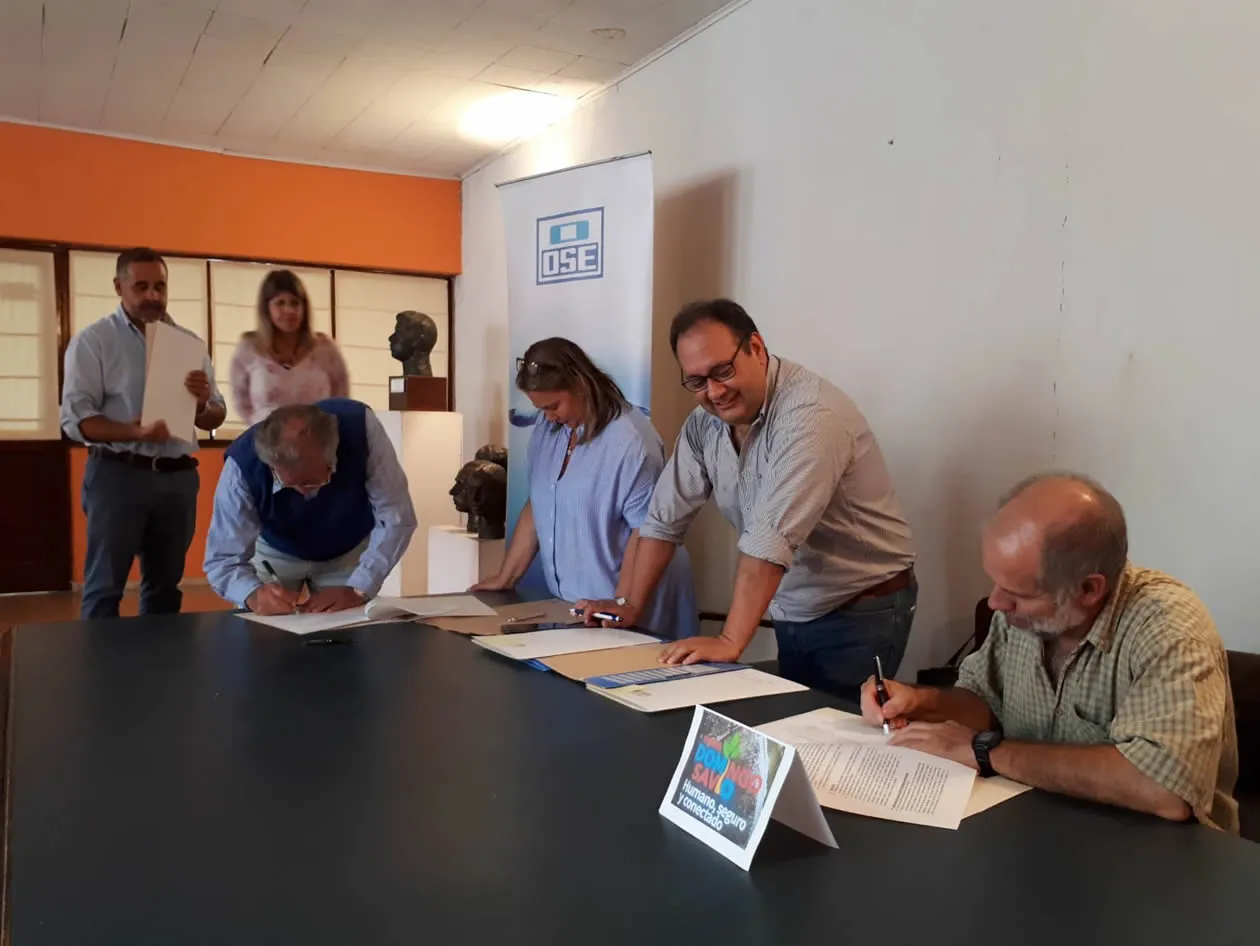 Firma de convenios tripartitos